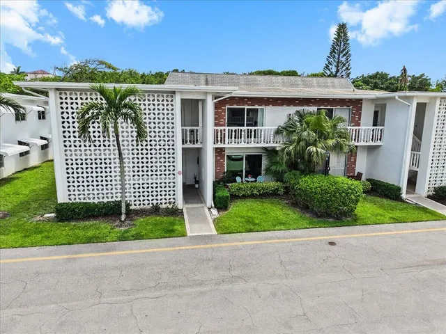 South Palm Beach Unit F2 photo 26