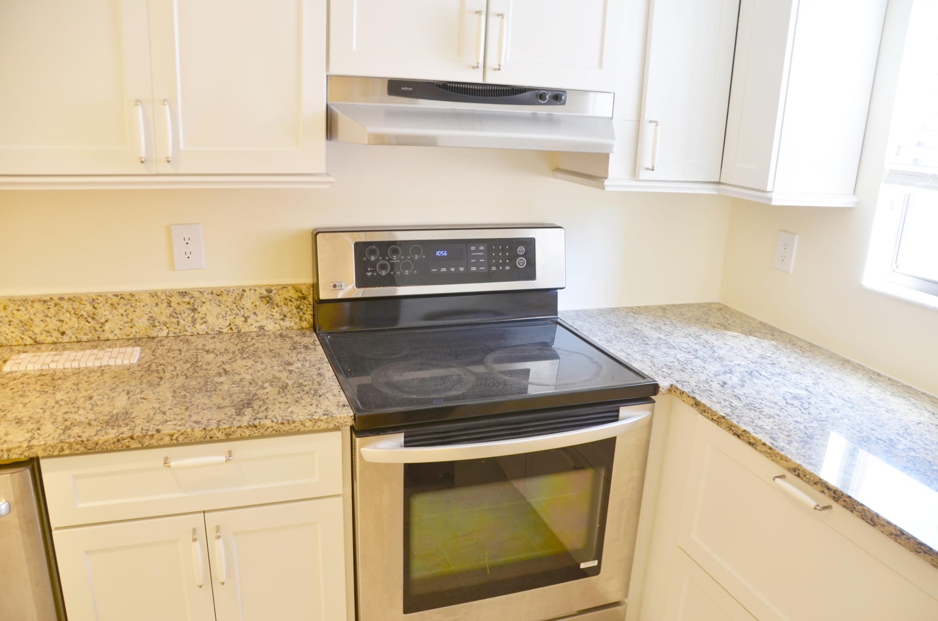 Unit 2140 photo 14