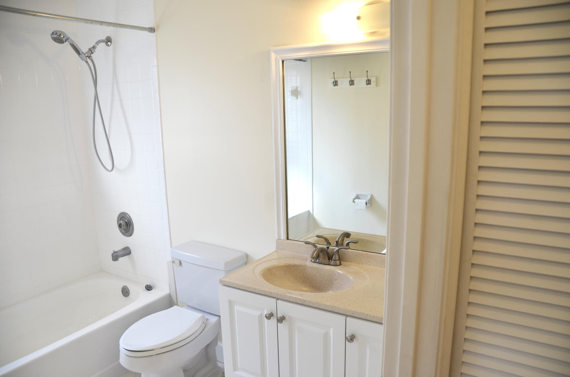 Unit 2140 photo 47