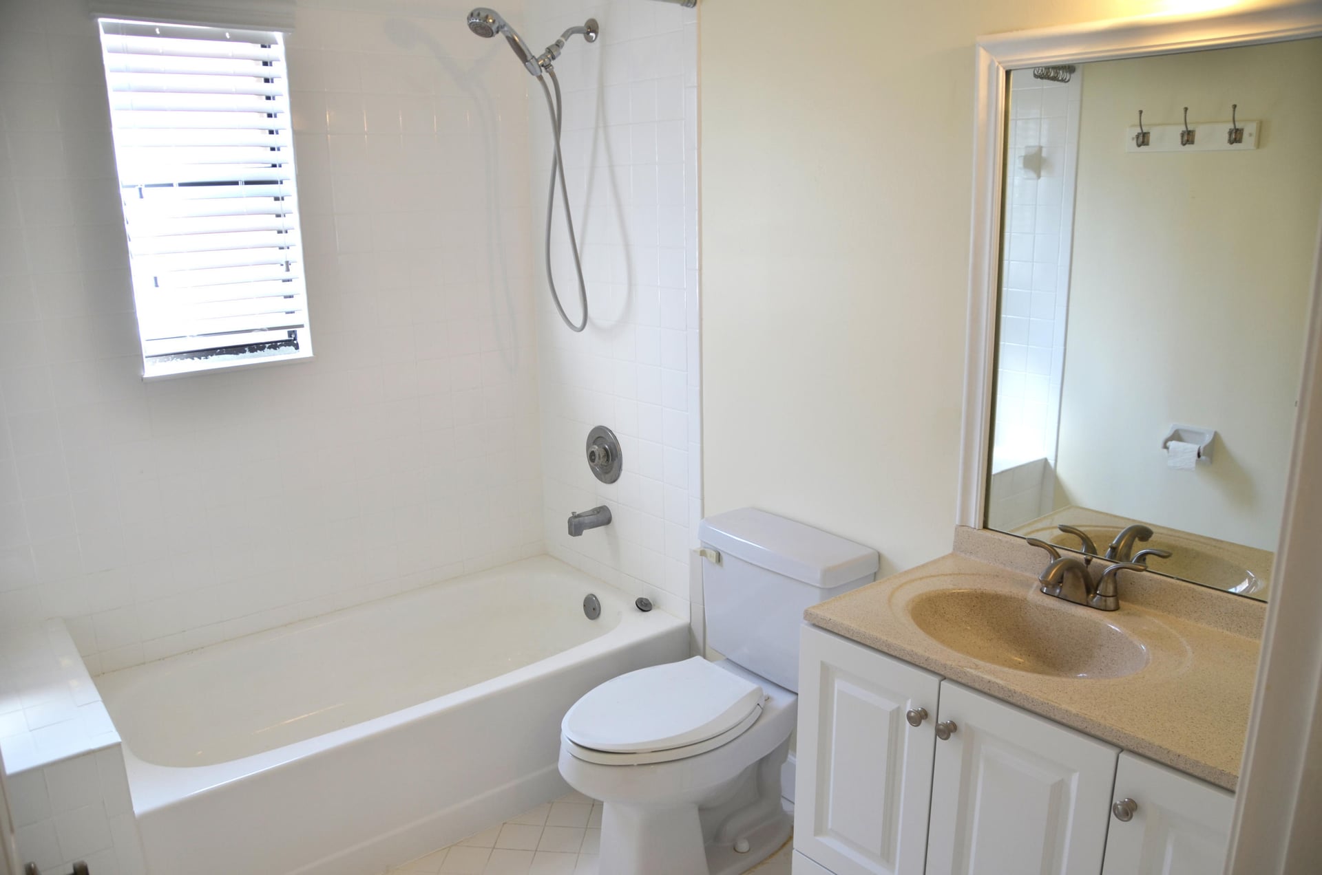 Unit 2140 photo 48