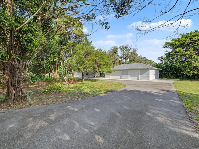  Residence photo 5