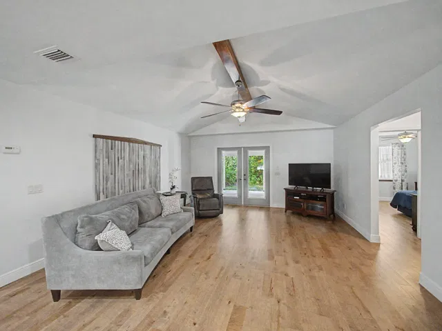 Residence photo 21