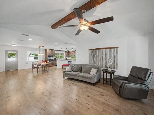  Residence photo 22
