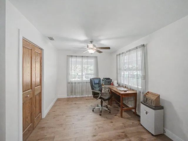  Residence photo 36