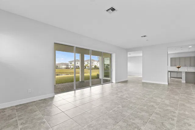 Residence photo 14