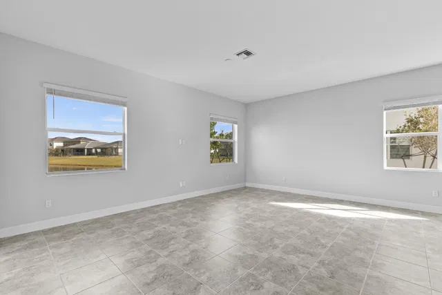 Residence photo 22