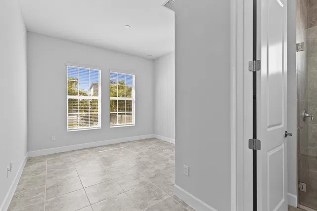 Residence photo 25