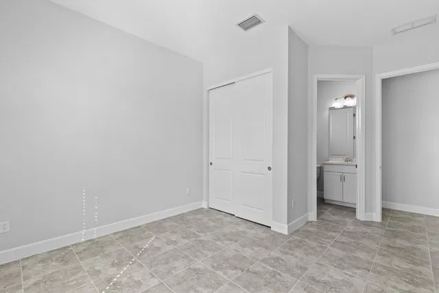 Residence photo 28