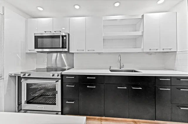 Unit #202 photo 5