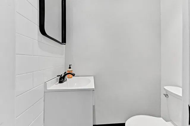 Unit #202 photo 12