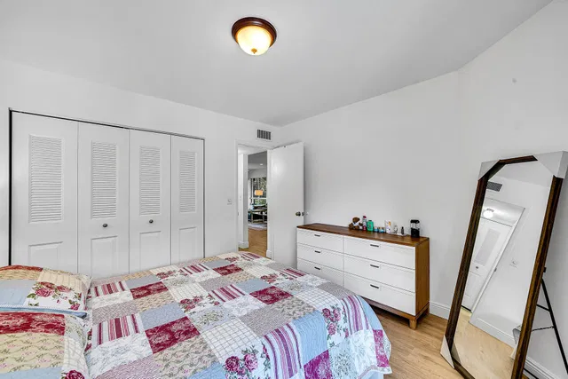 Unit 416 photo 18