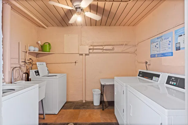  Unit 418 photo 6