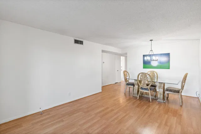  Unit 418 photo 18