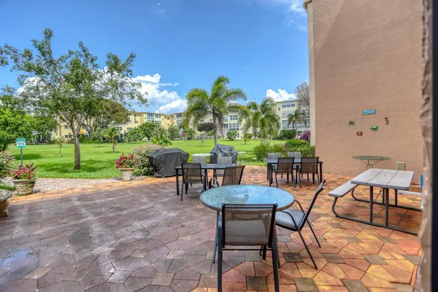  Unit 418 photo 26