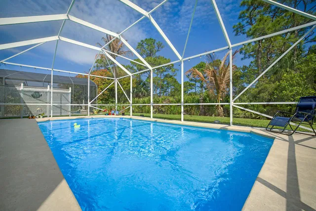 Residence photo 2