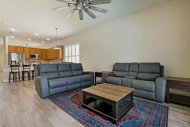 Residence photo 18