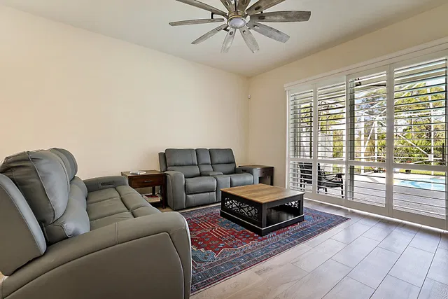 Residence photo 20