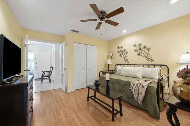 Residence photo 18