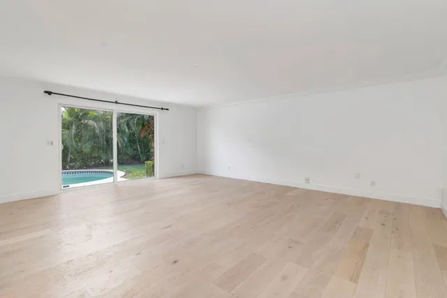 SoSo West Palm Beach Residence photo 17