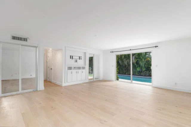 SoSo West Palm Beach Residence photo 18