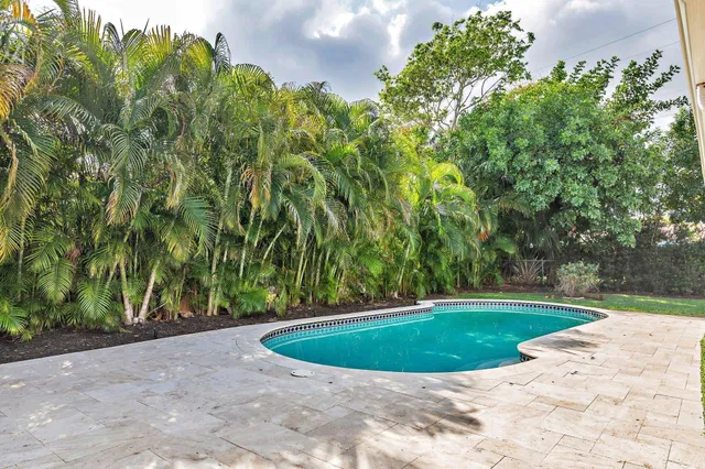SoSo West Palm Beach Residence photo 23