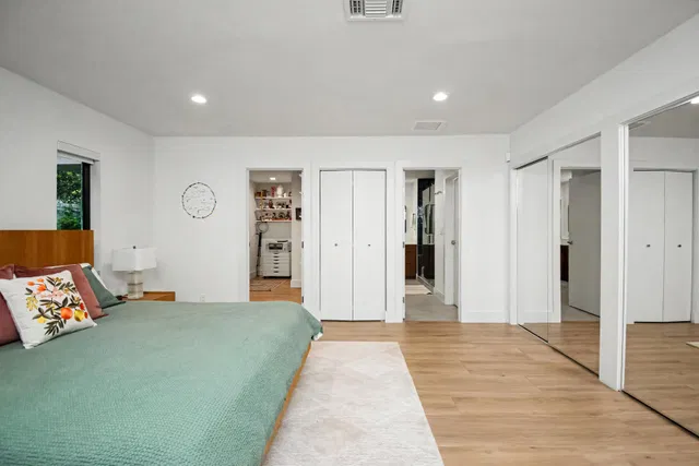 Residence photo 33