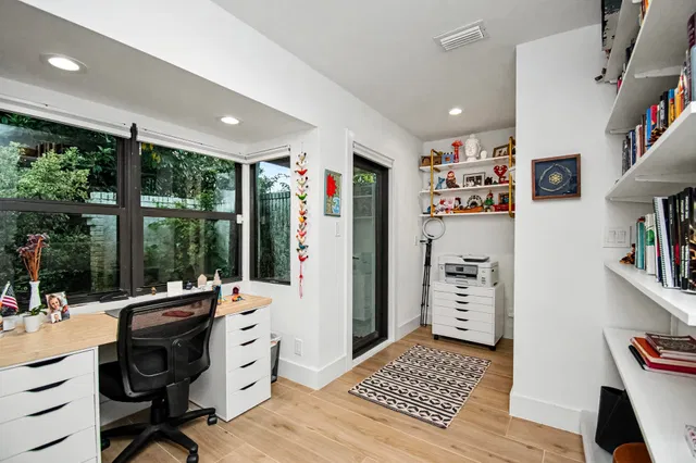 Residence photo 38