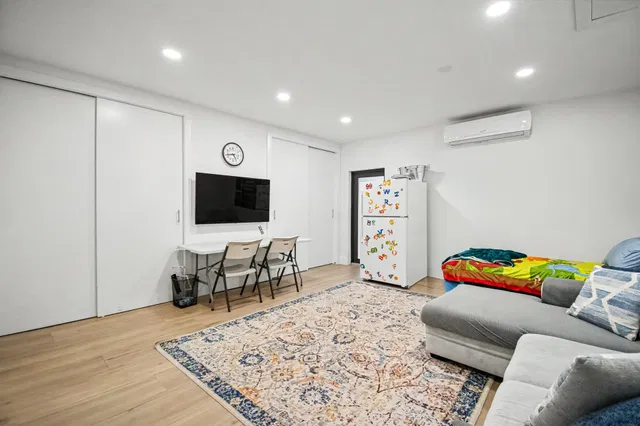 Residence photo 47