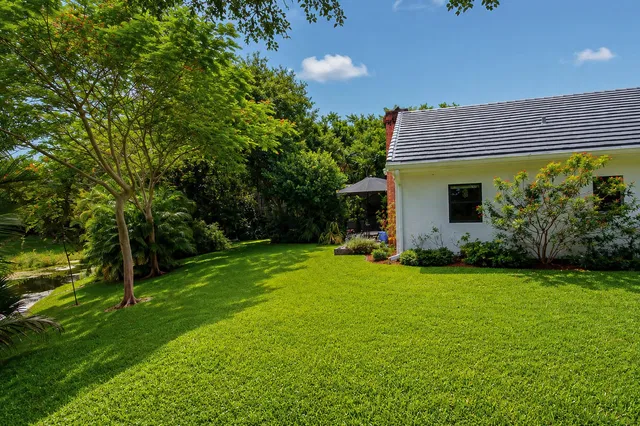 Residence photo 61
