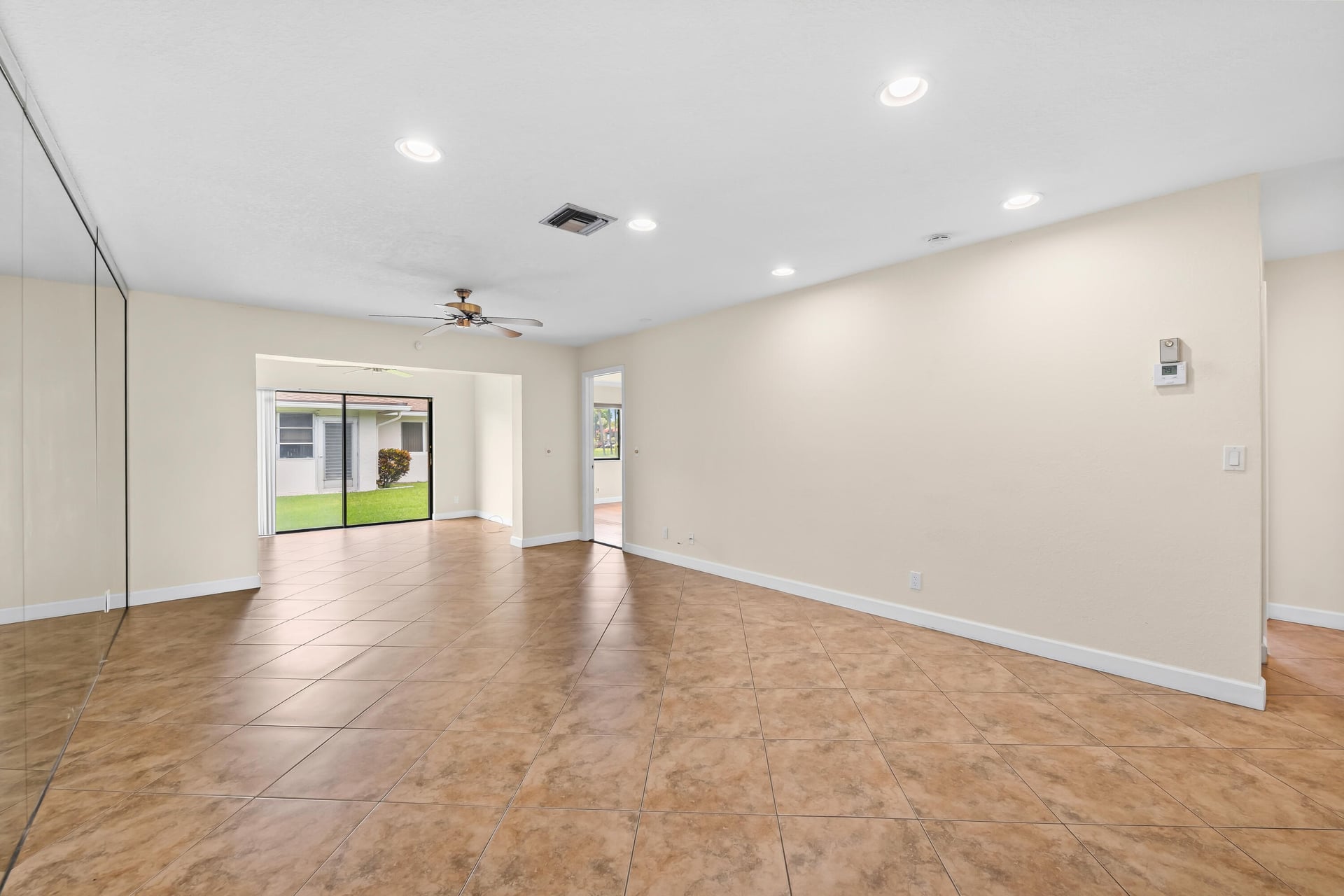 Residence photo 11
