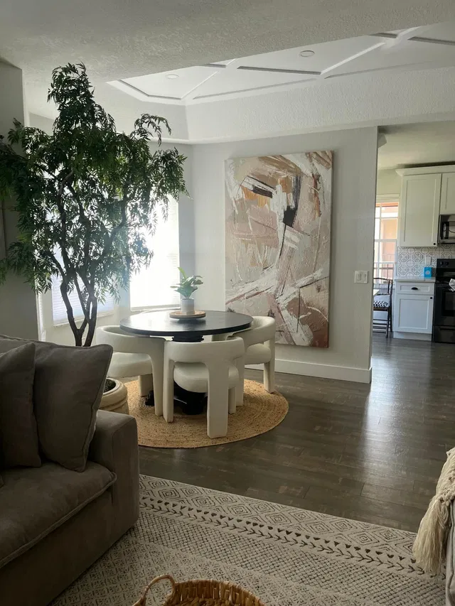 Residence photo 3