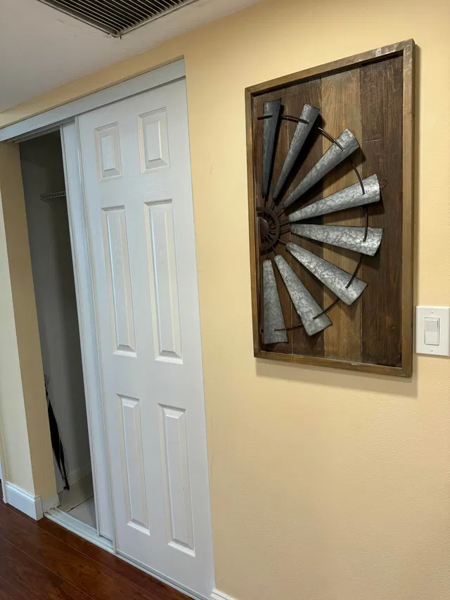 Unit 417 photo 12