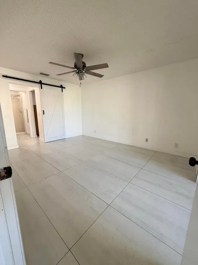  Unit 203 photo 8