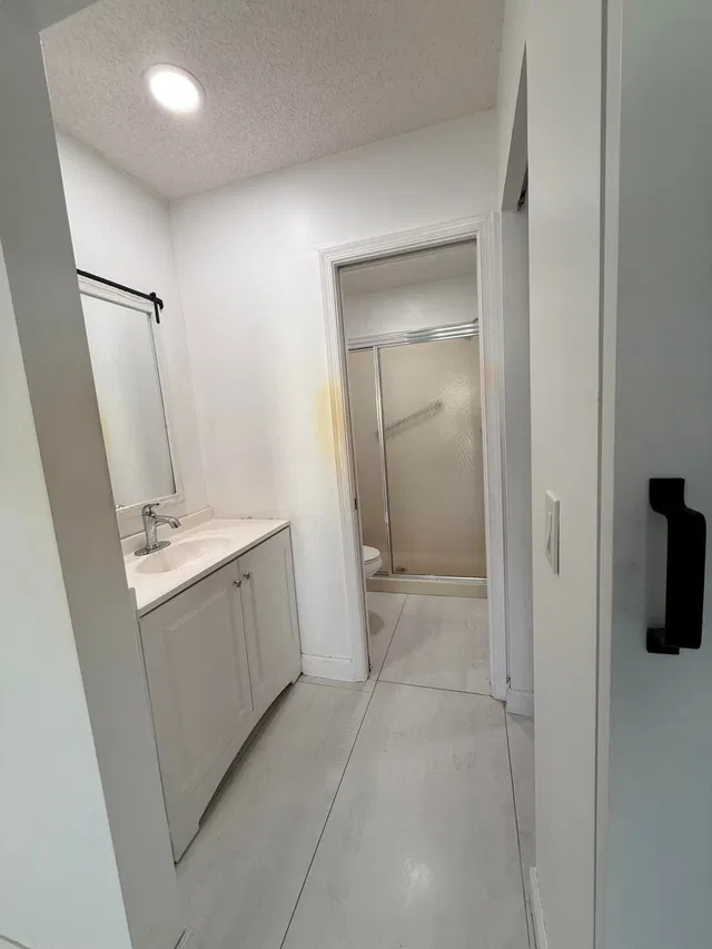  Unit 203 photo 12