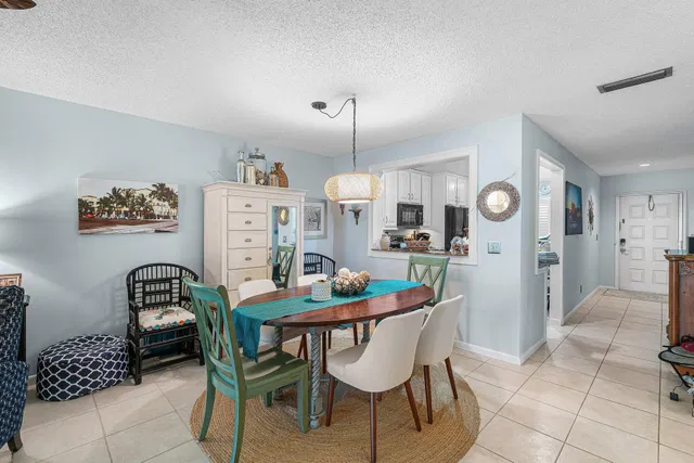  Unit 232a photo 6