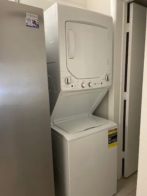  Unit F2 photo 4