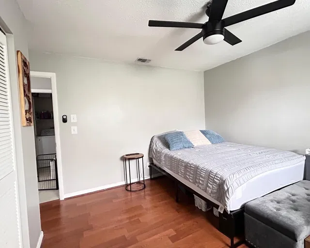  Unit A602 photo 17