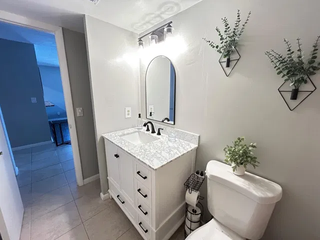  Unit A602 photo 19
