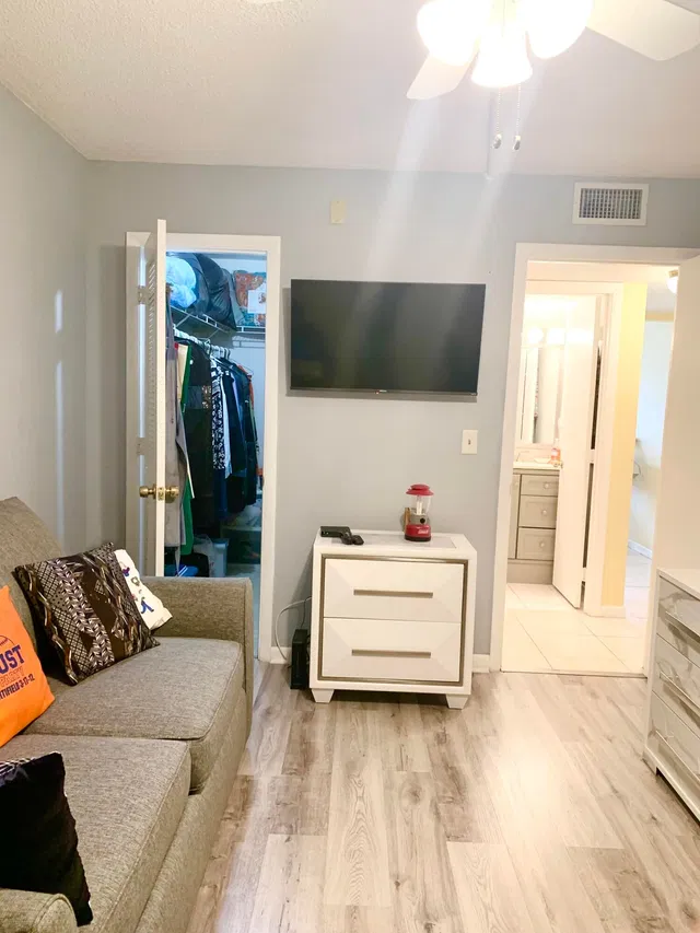 Residence photo 36