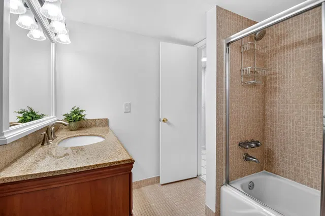 Unit 205 photo 12