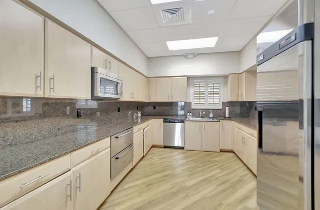 Unit 205 photo 61