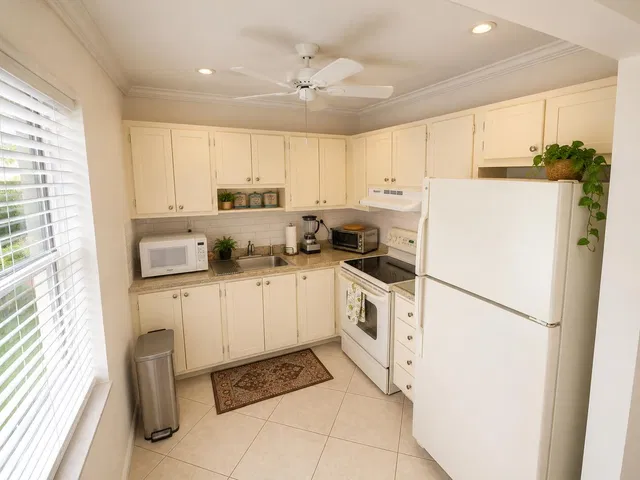  Residence photo 6