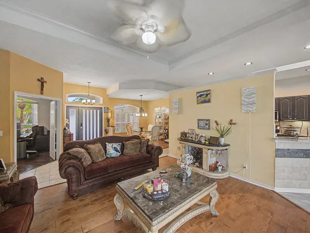 Residence photo 9