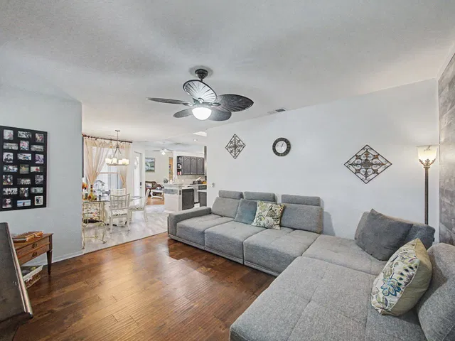 Residence photo 20