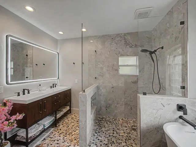 Residence photo 24