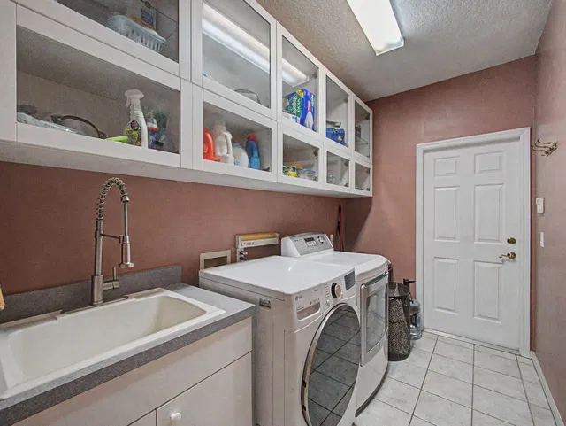 Residence photo 33