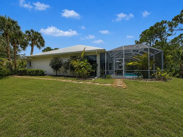 Residence photo 52