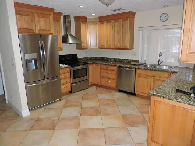  Residence photo 5