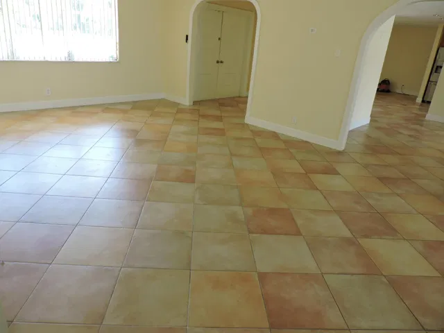  Residence photo 6