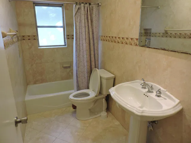  Residence photo 18